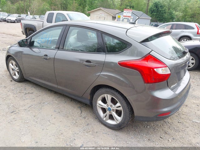 FORD FOCUS SE - 3