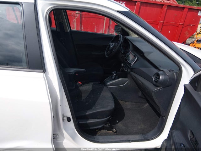 2023 NISSAN KICKS S XTRONIC CVT 5