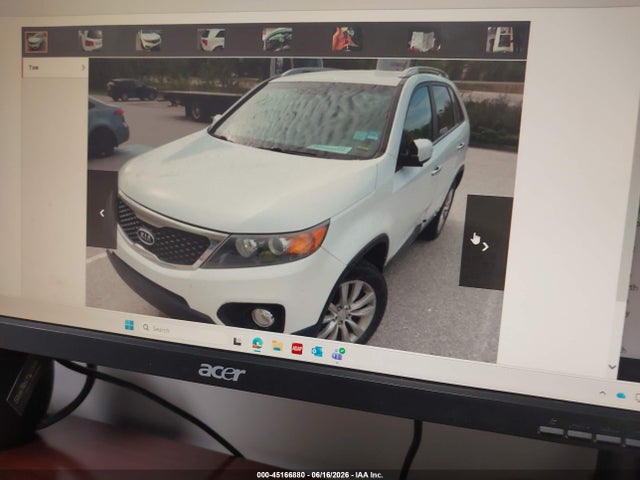 2011 KIA SORENTO LX V6