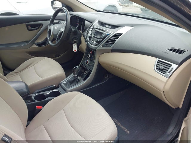 2014 Hyundai ELANTRA SE photo 5