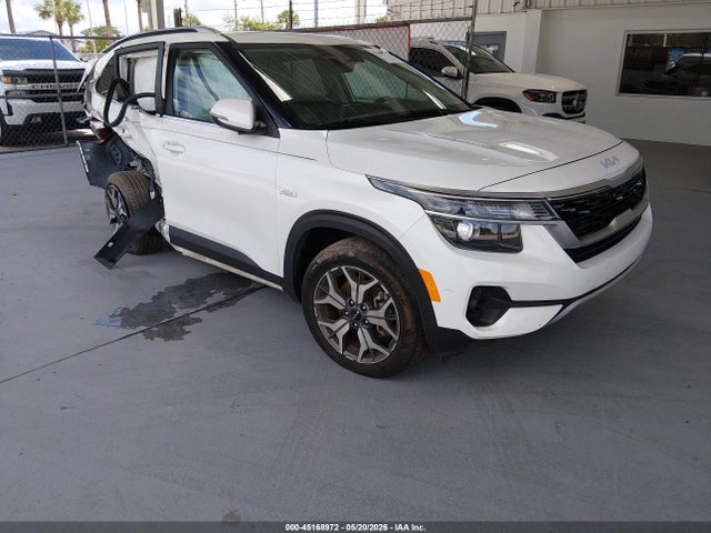2022 KIA SELTOS EX
