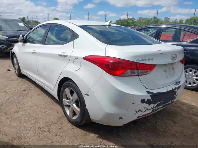 2013 Hyundai ELANTRA GLS — фото 3