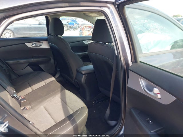 2023 KIA FORTE LXS 8