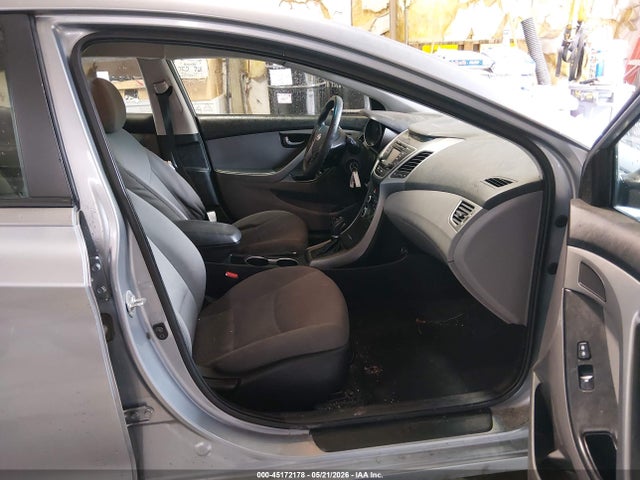 صورة 5 لـ 2015 Hyundai ELANTRA SE