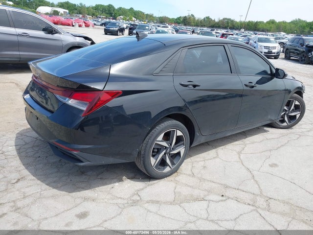 صورة 4 لـ 2023 Hyundai ELANTRA SEL
