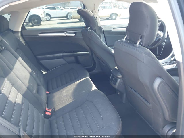 FORD FUSION SE - 8