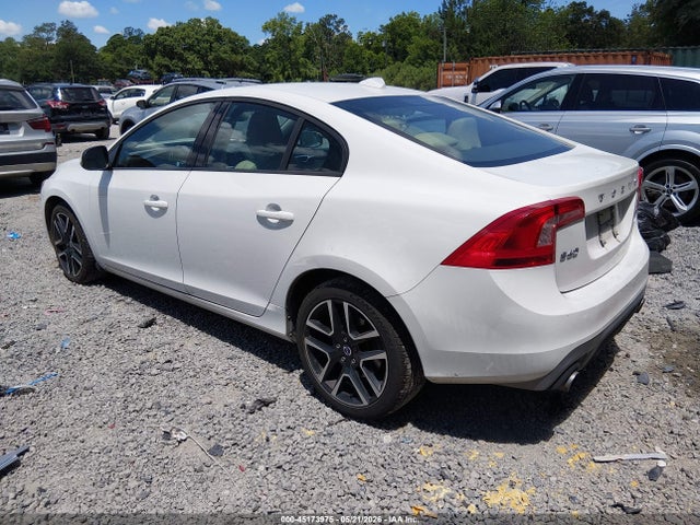 صورة 3 لـ 2017 Volvo S60 T5 DYNAMIC