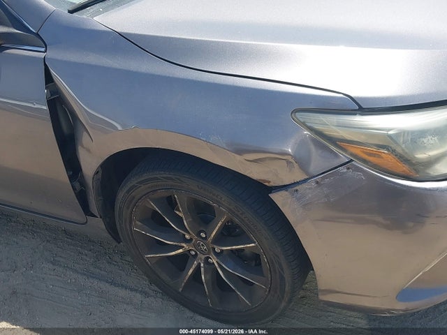 2015 Toyota CAMRY XSE V6 缩略图 18