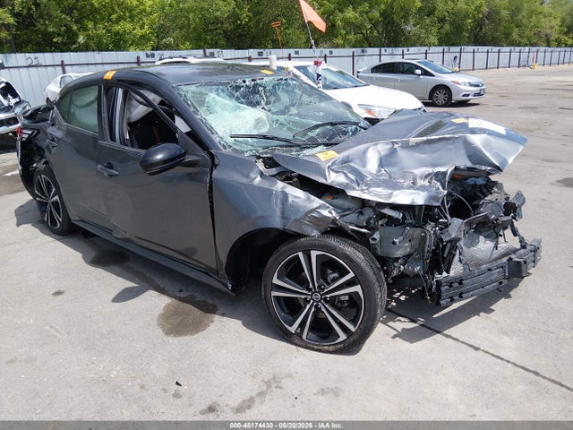 2022 NISSAN SENTRA SR XTRONIC CVT