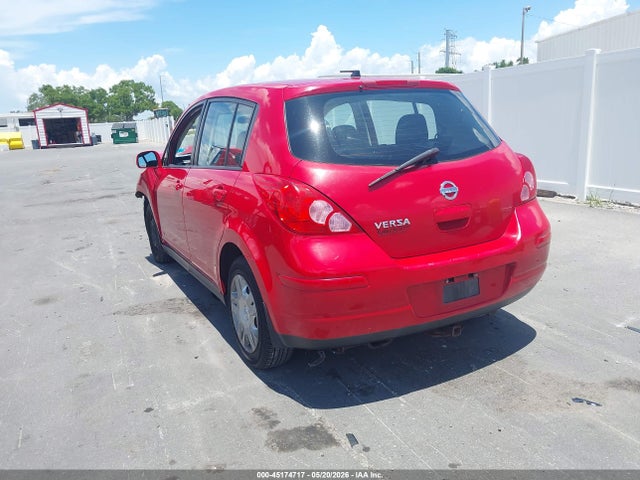 2011 Nissan VERSA 1.8S — фото 3