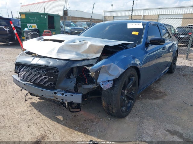 2011 Chrysler 300C 照片 2