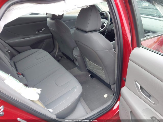 صورة 8 لـ 2024 Hyundai ELANTRA SEL