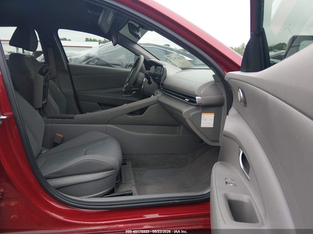 صورة 5 لـ 2024 Hyundai ELANTRA HYBRID BLUE