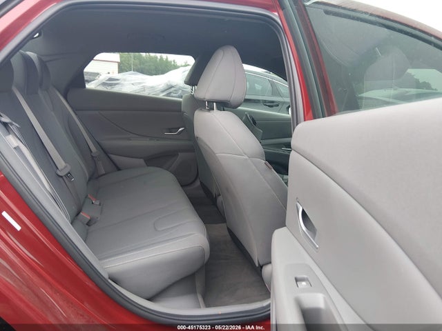 صورة 8 لـ 2024 Hyundai ELANTRA HYBRID BLUE