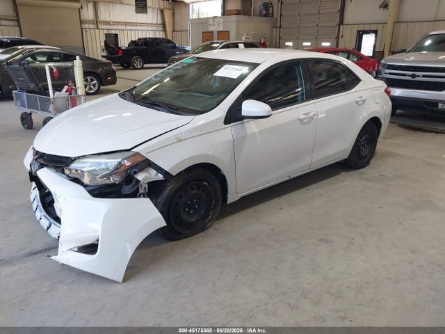 2017 Toyota COROLLA LE — фото 2