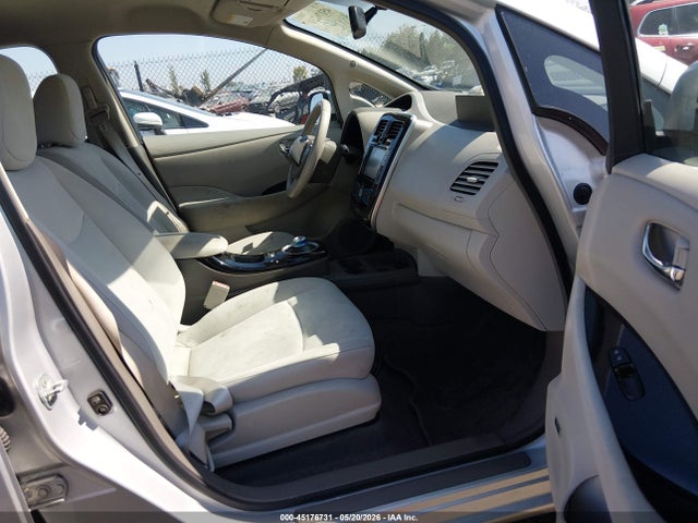 صورة 5 لـ 2013 Nissan LEAF SV