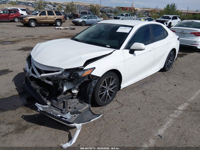 2021 Toyota CAMRY SE photo 2