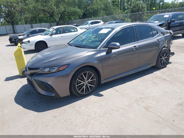 صورة 2 لـ 2021 Toyota CAMRY SE