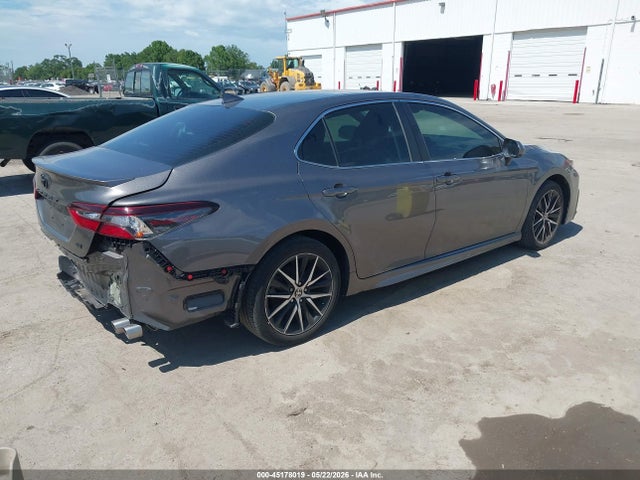 صورة 4 لـ 2021 Toyota CAMRY SE