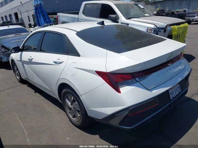 صورة 3 لـ 2025 Hyundai ELANTRA SE