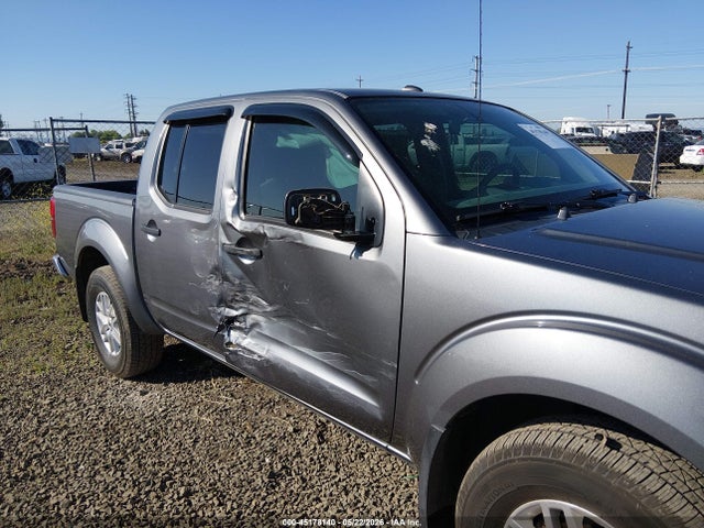 2017 Nissan FRONTIER SV photo 6