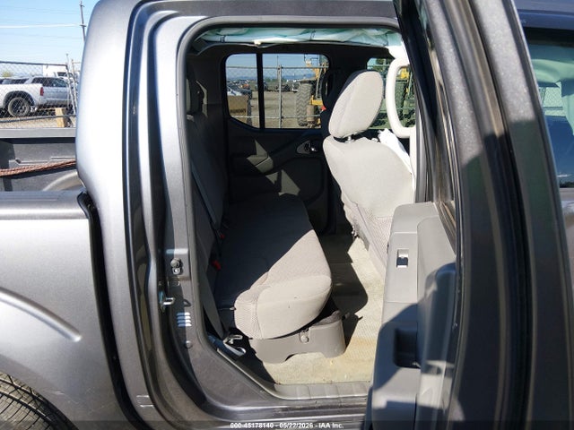 2017 Nissan FRONTIER SV photo 8