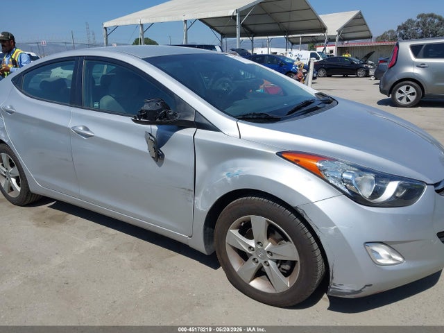 صورة 6 لـ 2013 Hyundai ELANTRA GLS