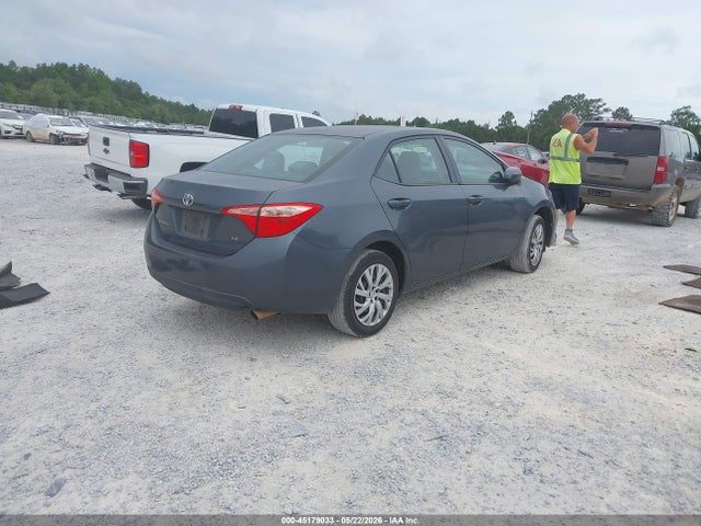2018 Toyota COROLLA LE photo 4