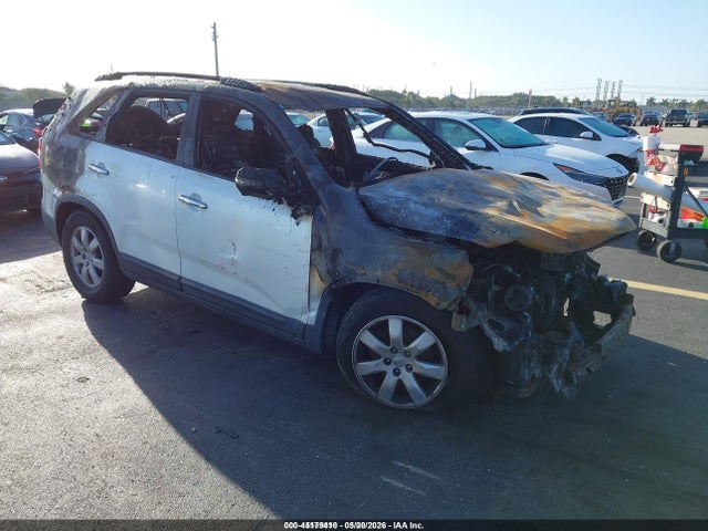 2012 KIA SORENTO LX