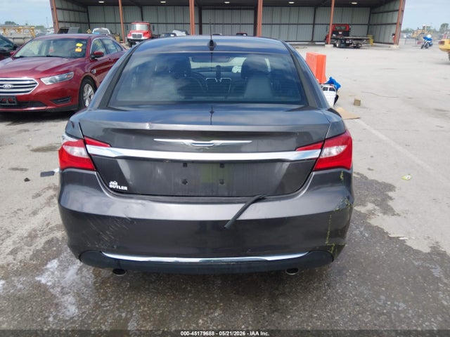 2014 Chrysler 200 LIMITED — миниатюра 17