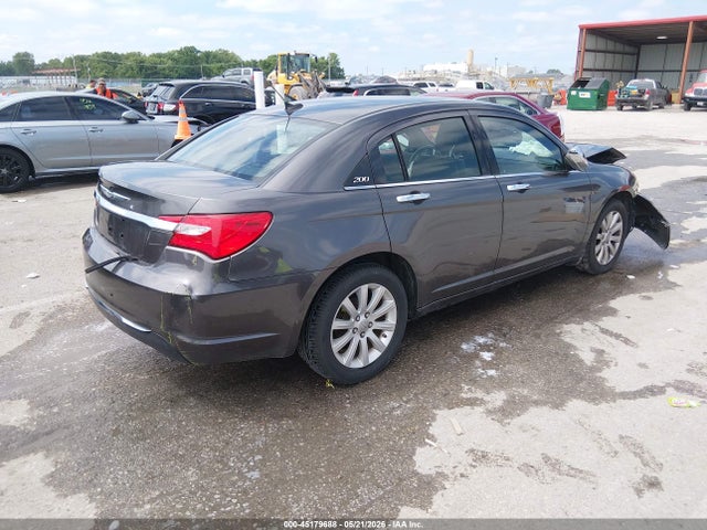 صورة 4 لـ 2014 Chrysler 200 LIMITED