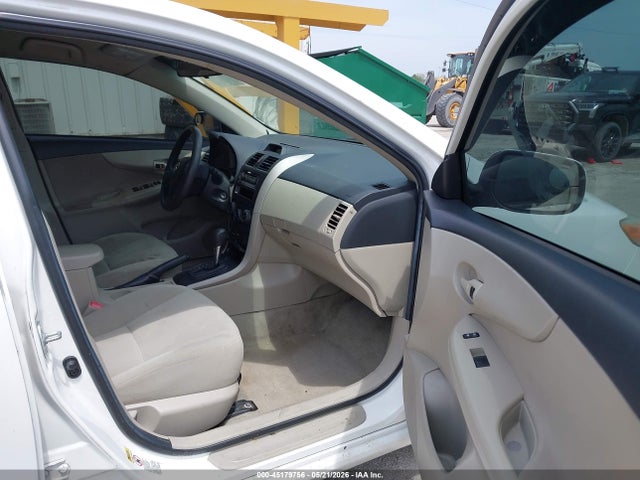 2013 Toyota COROLLA L photo 5