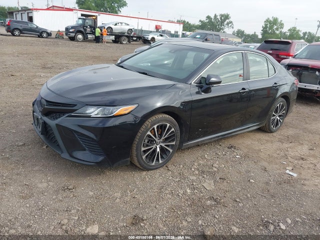 2018 Toyota CAMRY SE thumbnail 2