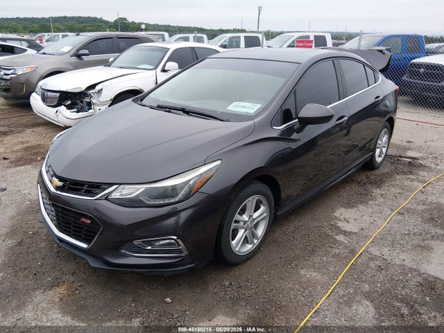 2016 Chevrolet CRUZE LT AUTO photo 2