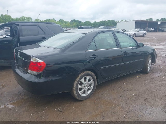 2005 Toyota CAMRY XLE V6 照片 4