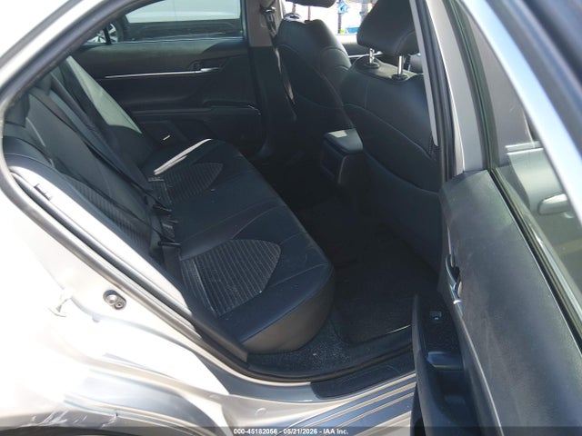 2019 Toyota CAMRY SE photo 8