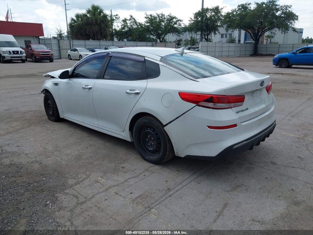 2016 KIA OPTIMA LX — фото 3