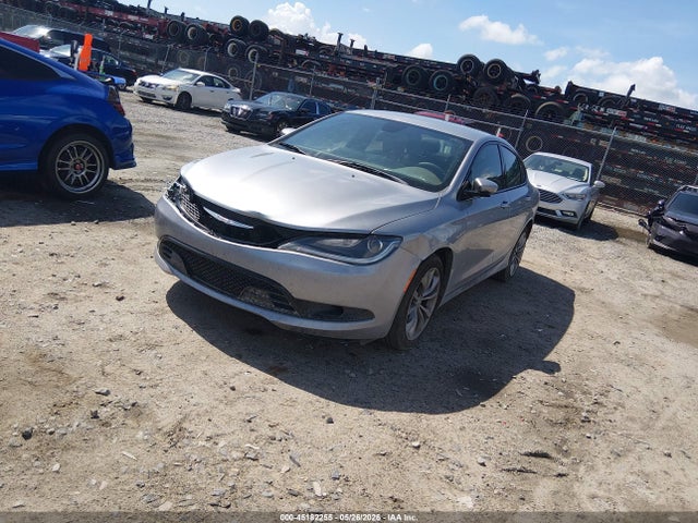 2015 Chrysler 200 S 缩略图 2