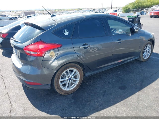 FORD FOCUS SE - 4