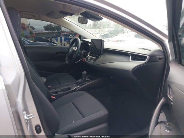 2026 Toyota COROLLA LE photo 5
