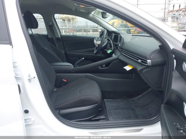 صورة 5 لـ 2025 Hyundai ELANTRA SE