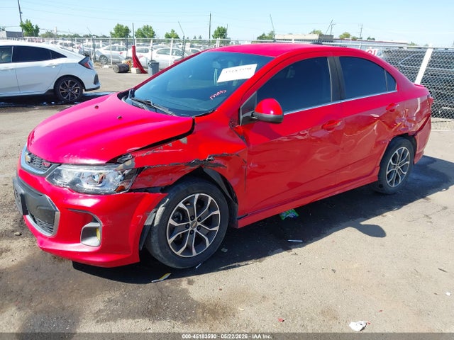 2017 Chevrolet SONIC LT AUTO — фото 2