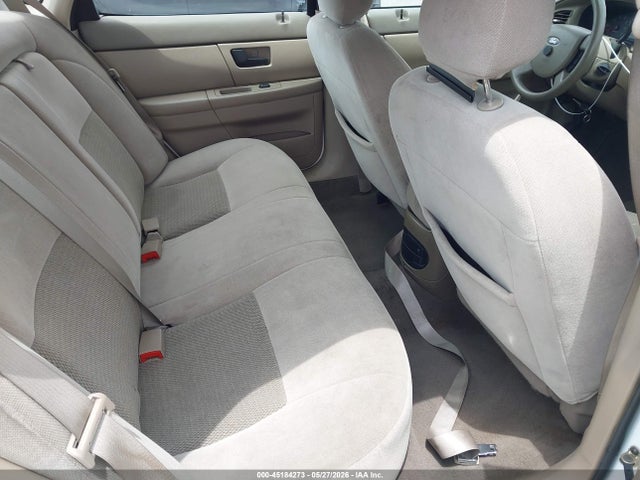 FORD TAURUS SE - 8