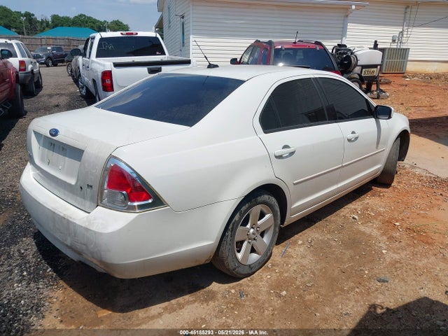 FORD FUSION SE - 4