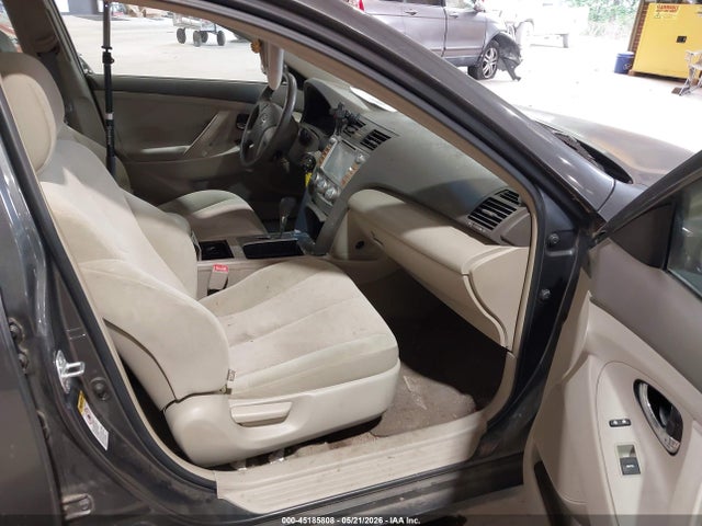 2011 Toyota CAMRY LE 照片 5