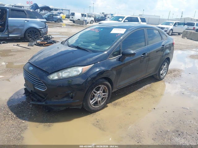 2017 FORD FIESTA SE photo 2
