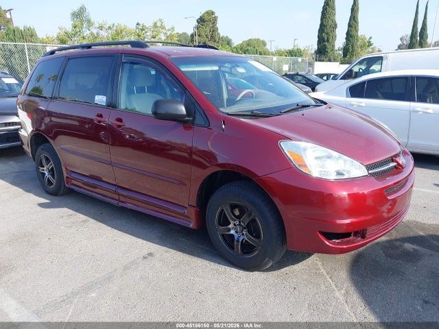 2005 TOYOTA SIENNA LE