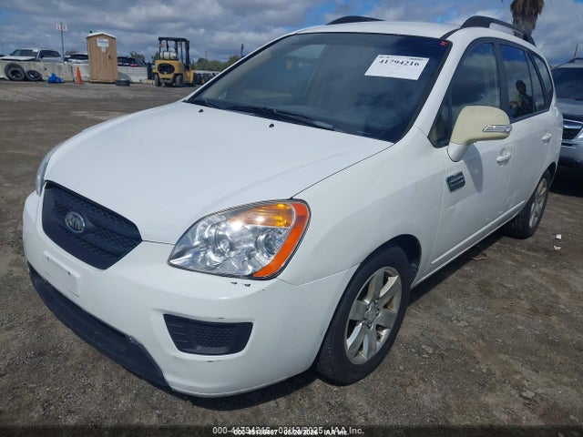 2010 KIA RONDO LX photo 2