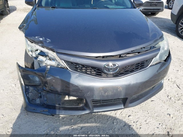 2014 Toyota CAMRY SE 照片 6