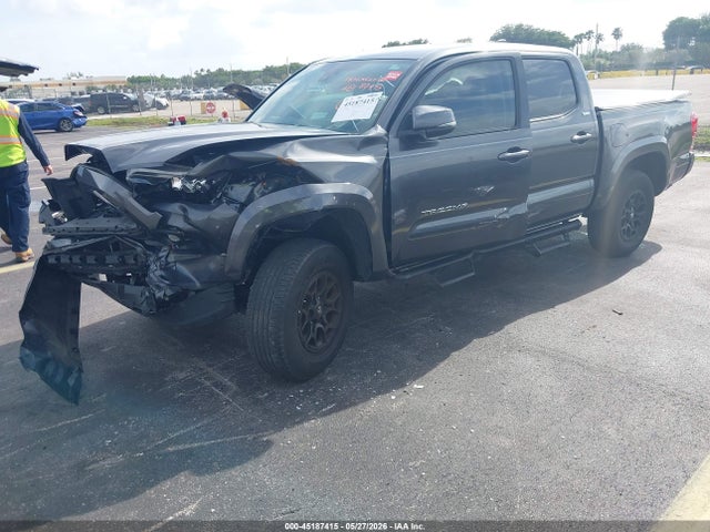 2022 Toyota TACOMA SR5 V6 照片 2
